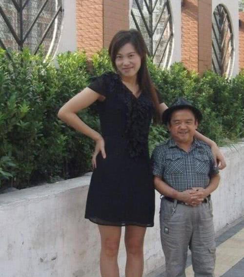 演员个矮,身高不是限制，演绎魅力无限