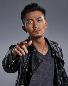 靳飞资料,从平凡走向卓越的奋斗历程